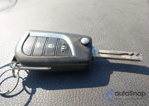 2021 Toyota Camry Le z USA, uszkodzony, nr VIN 4T1C11AKXMU443380